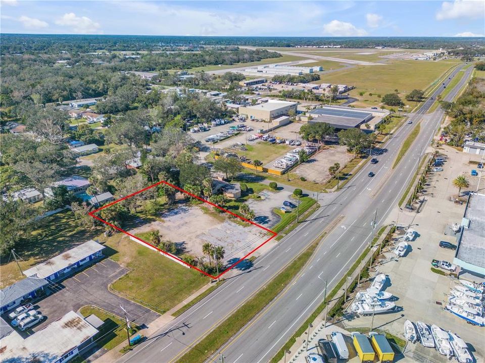 待售: $329,000 (0.50 acres)