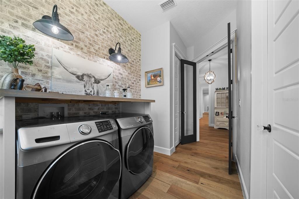 待售: $1,350,000 (4 贝兹, 3 浴室, 3323 平方英尺)