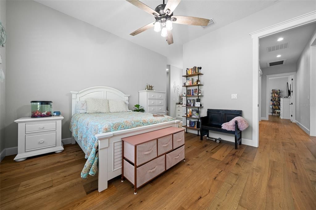 待售: $1,350,000 (4 贝兹, 3 浴室, 3323 平方英尺)