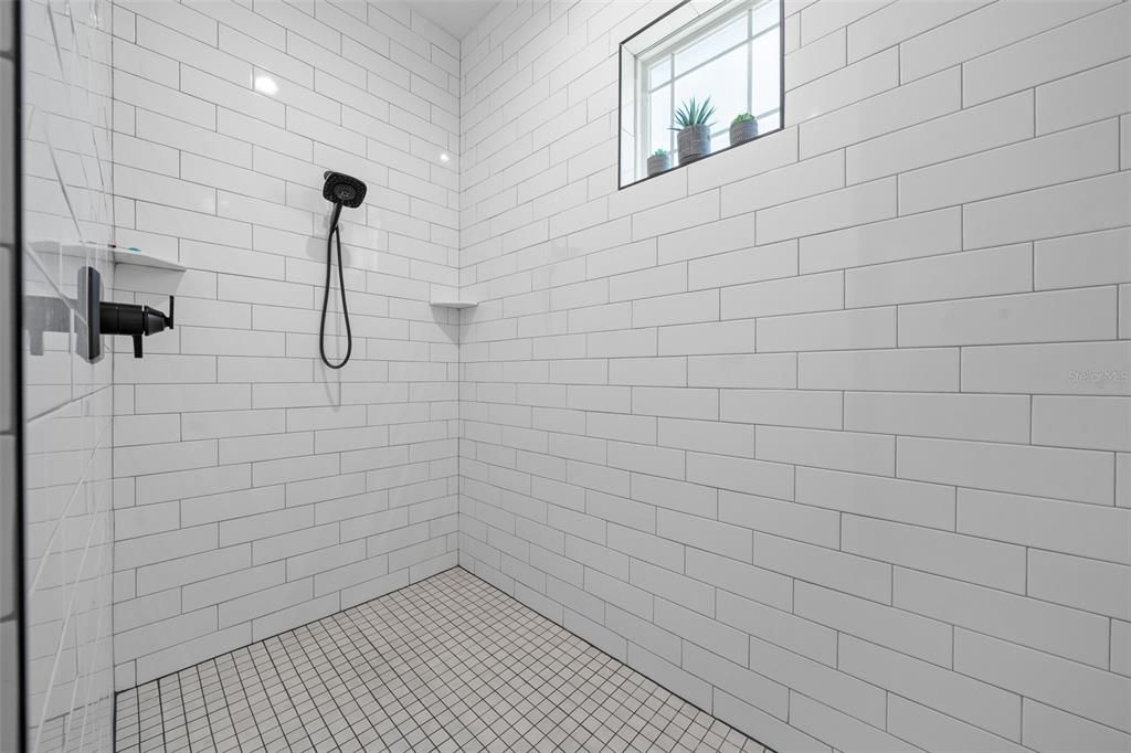 待售: $1,350,000 (4 贝兹, 3 浴室, 3323 平方英尺)