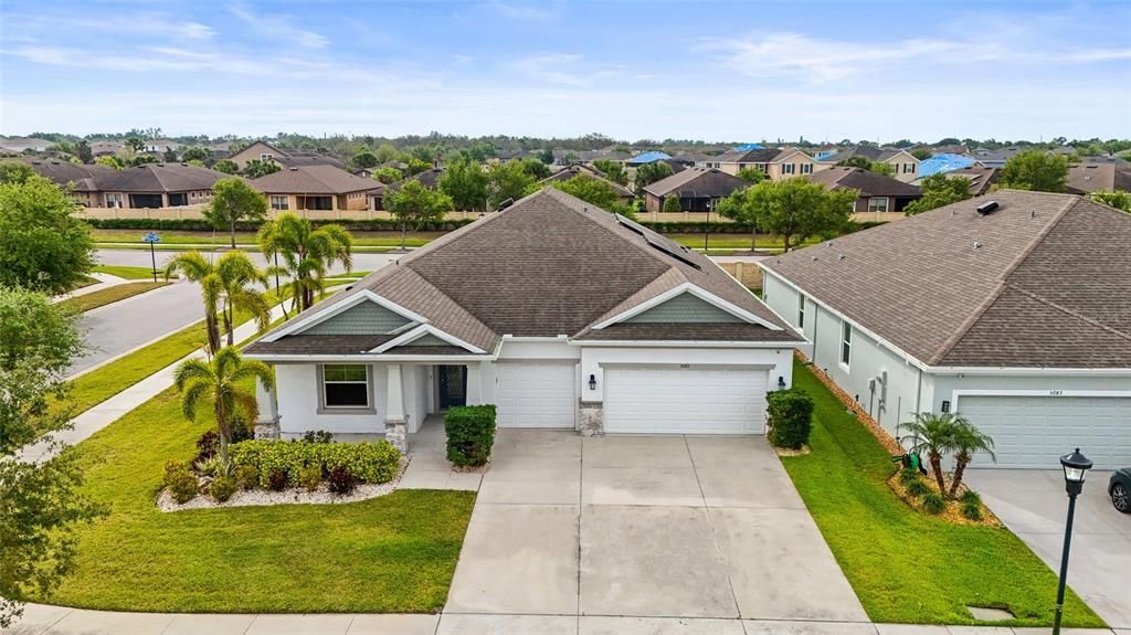 Recently Sold: $380,000 (4 beds, 3 baths, 2517 Square Feet)