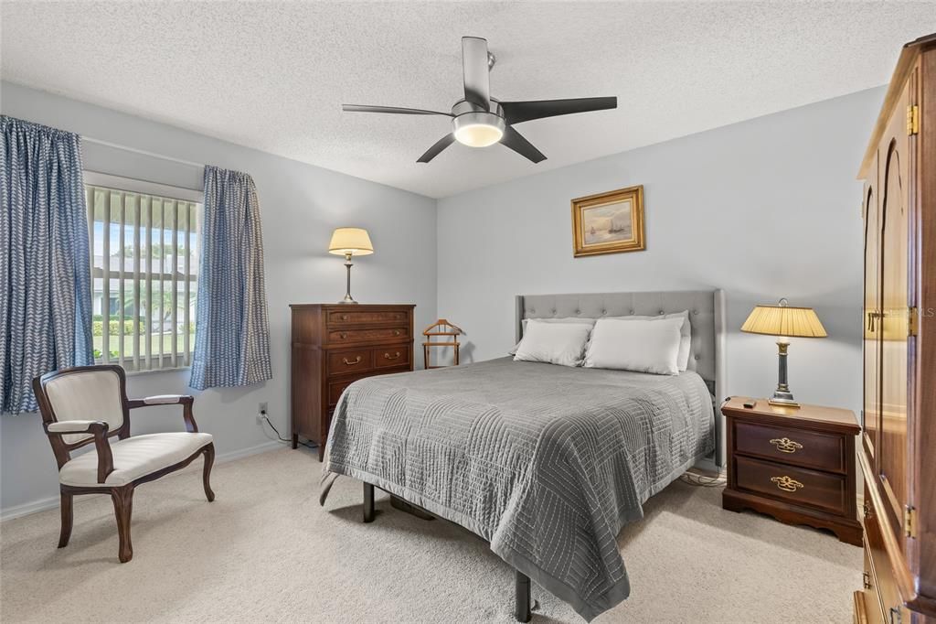 For Sale: $267,000 (2 beds, 2 baths, 1878 Square Feet)