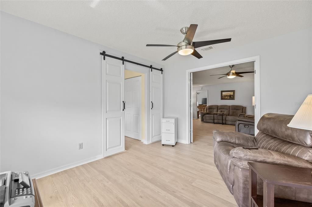 For Sale: $267,000 (2 beds, 2 baths, 1878 Square Feet)