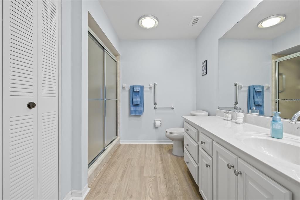 For Sale: $267,000 (2 beds, 2 baths, 1878 Square Feet)