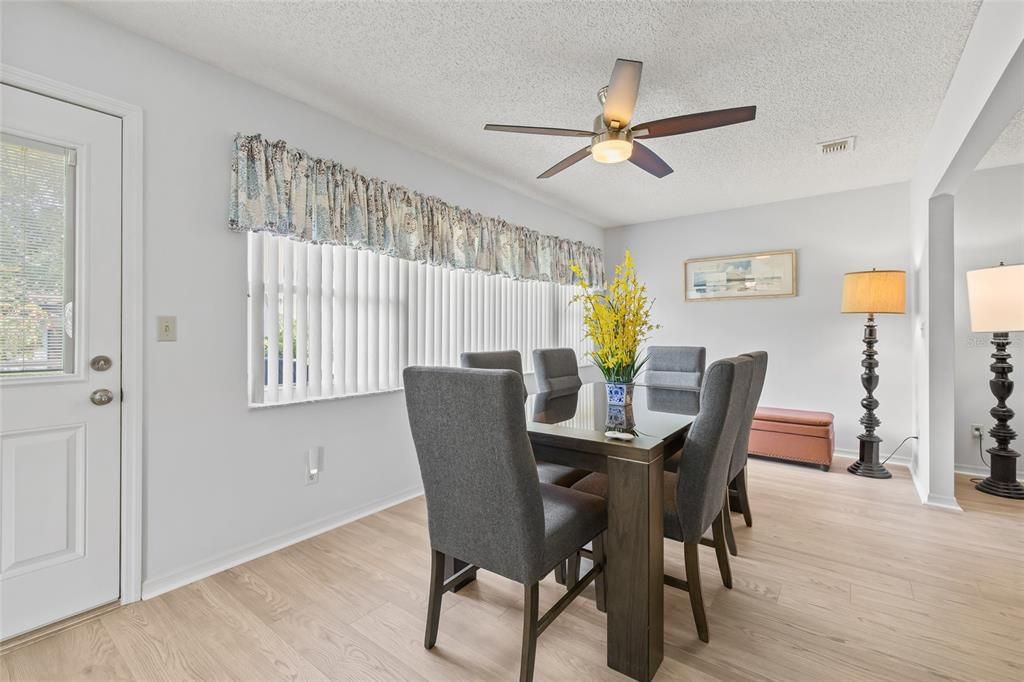 For Sale: $267,000 (2 beds, 2 baths, 1878 Square Feet)