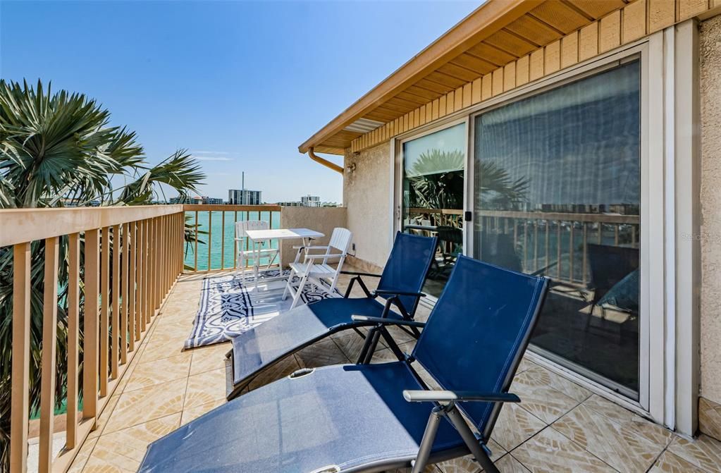 For Sale: $1,324,000 (4 beds, 2 baths, 1700 Square Feet)