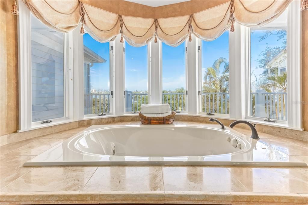 For Sale: $2,299,800 (4 beds, 4 baths, 3811 Square Feet)