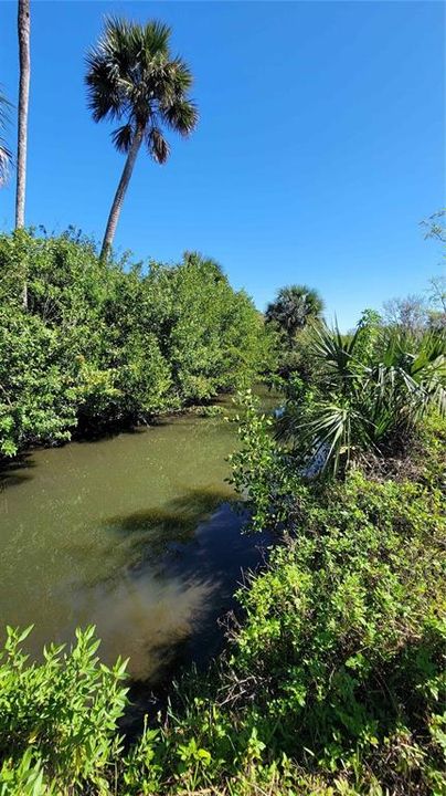 待售: $299,500 (2.70 acres)