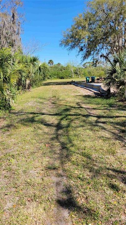 待售: $299,500 (2.70 acres)