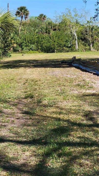 待售: $299,500 (2.70 acres)