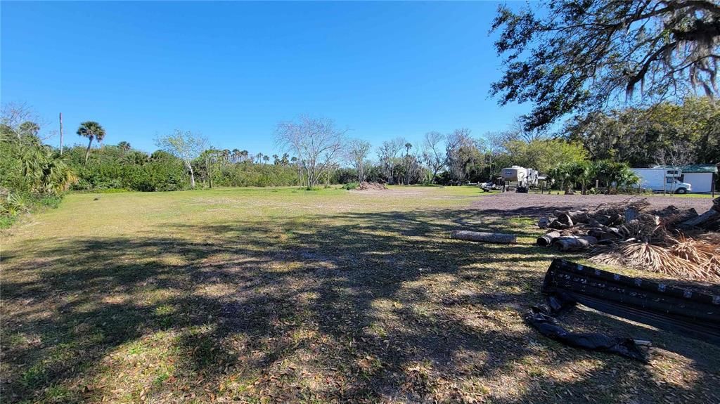 待售: $299,500 (2.70 acres)