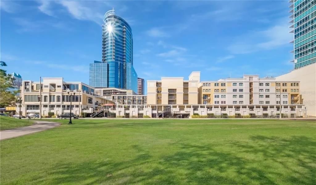 待售: $167,900 (1 贝兹, 1 浴室, 645 平方英尺)