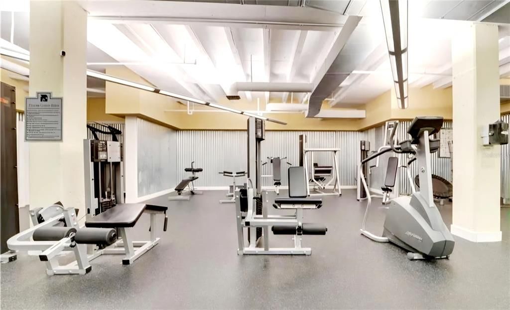 待售: $167,900 (1 贝兹, 1 浴室, 645 平方英尺)