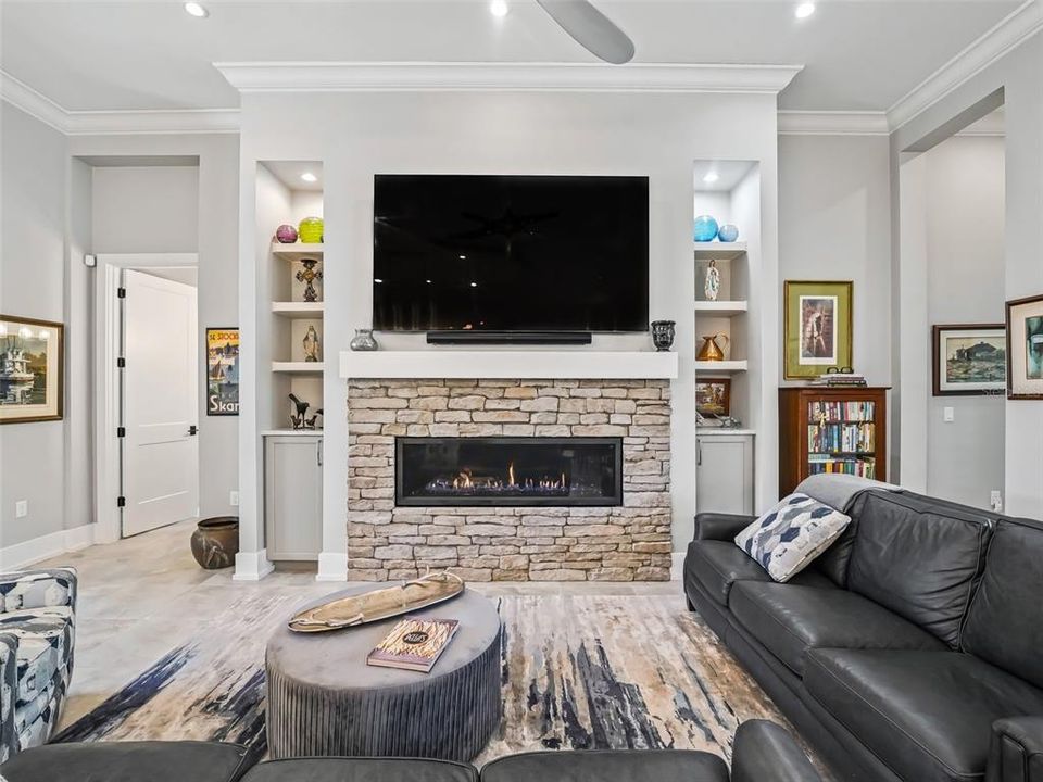 For Sale: $1,925,000 (2 beds, 3 baths, 2201 Square Feet)