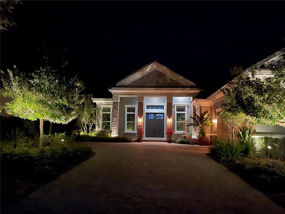 For Sale: $1,925,000 (2 beds, 3 baths, 2201 Square Feet)