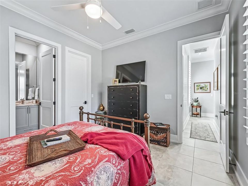 For Sale: $1,925,000 (2 beds, 3 baths, 2201 Square Feet)