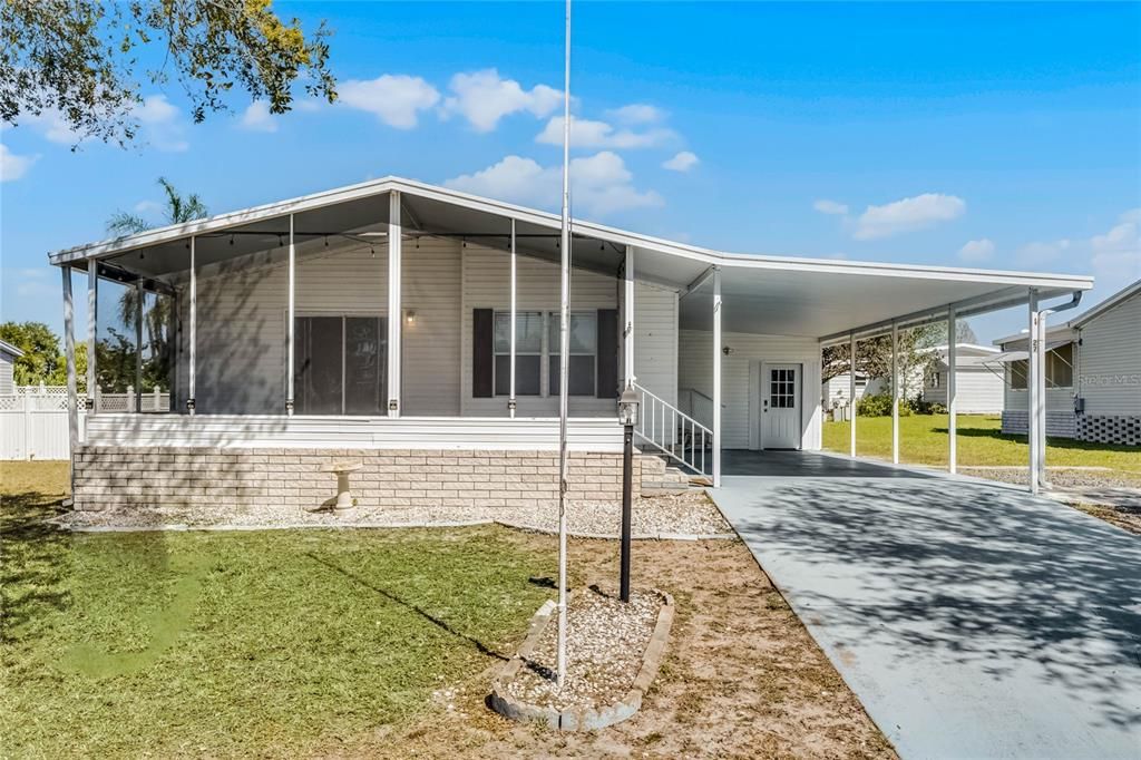 最近售出: $225,000 (2 贝兹, 2 浴室, 1196 平方英尺)