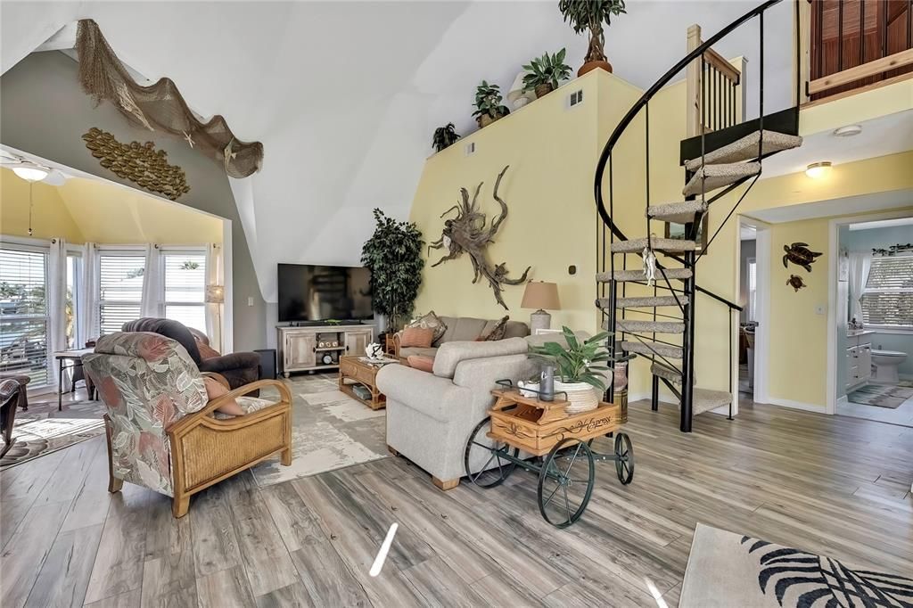 Active With Contract: $625,000 (3 beds, 3 baths, 1193 Square Feet)