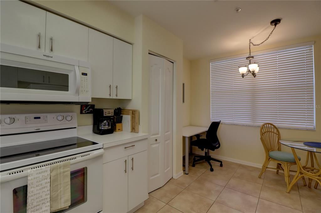 Activo con contrato: $185,000 (2 camas, 2 baños, 1311 Pies cuadrados)
