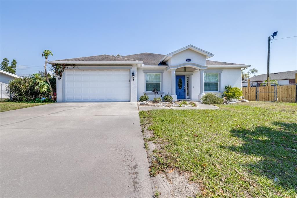 Recently Rented: $2,300 (3 beds, 3 baths, 2093 Square Feet)