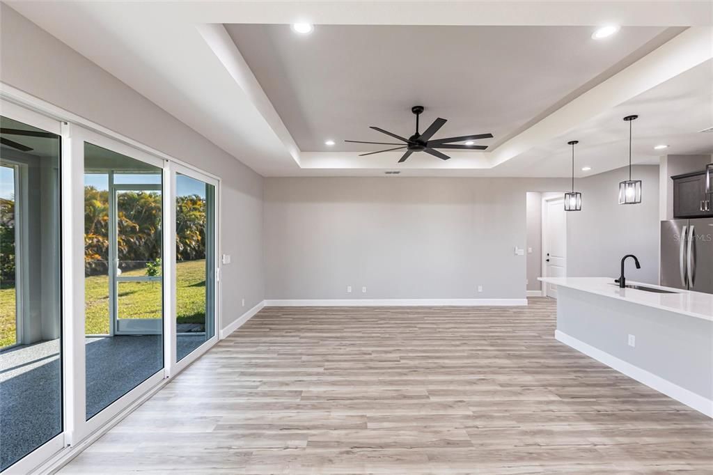 На продажу: $415,800 (4 спален, 2 ванн, 1809 Квадратных фут)