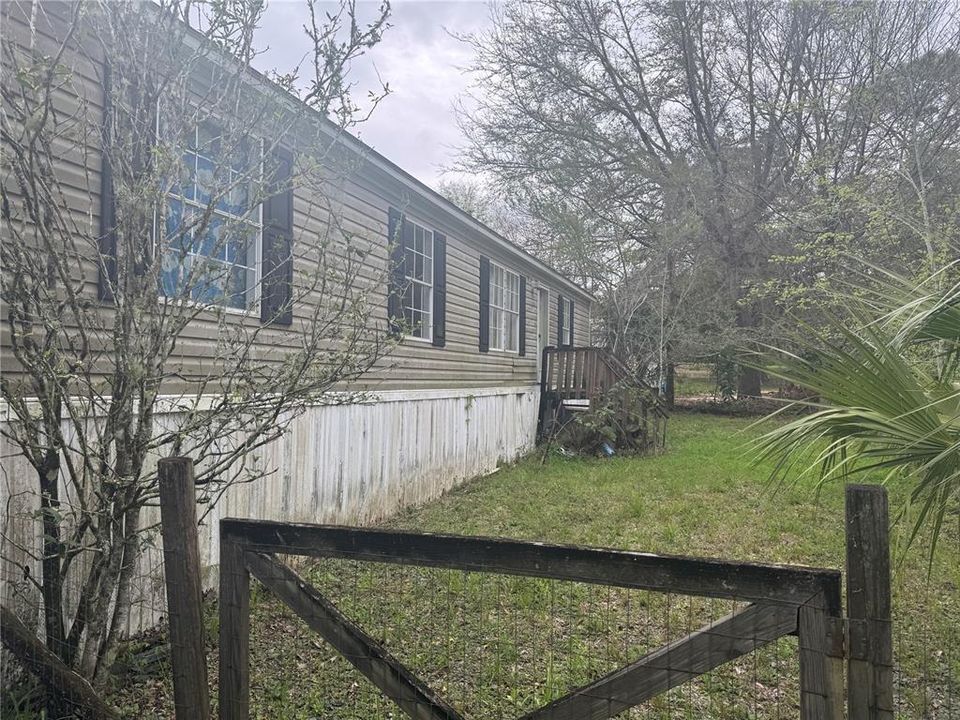 待售: $110,000 (3 贝兹, 2 浴室, 1248 平方英尺)