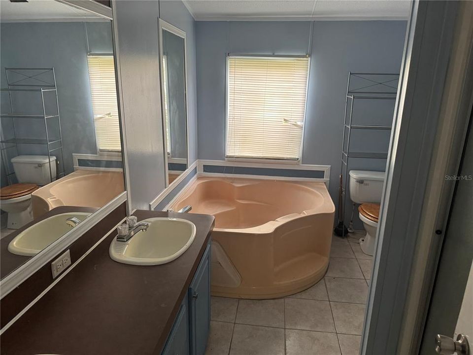 待售: $110,000 (3 贝兹, 2 浴室, 1248 平方英尺)