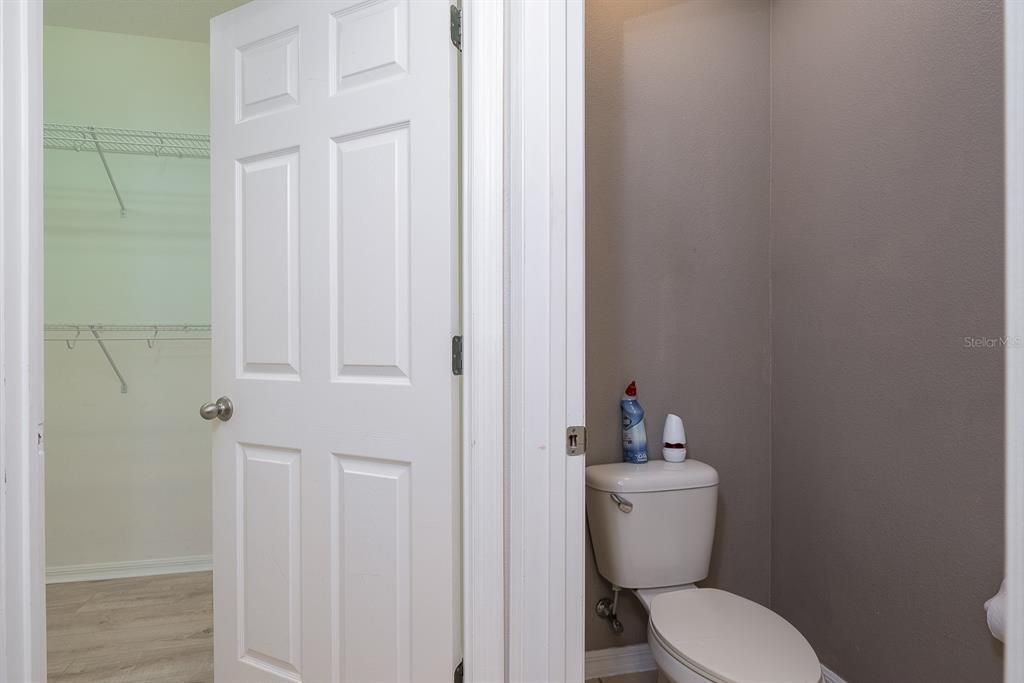 На продажу: $375,000 (5 спален, 2 ванн, 1972 Квадратных фут)