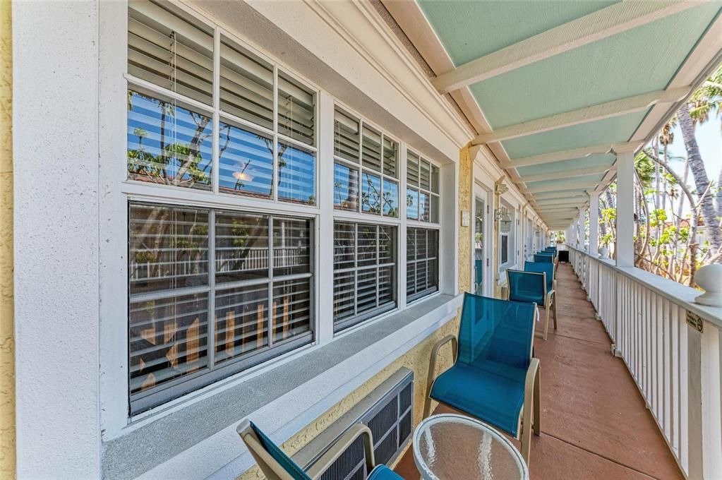 Active With Contract: $529,000 (2 beds, 2 baths, 675 Square Feet)