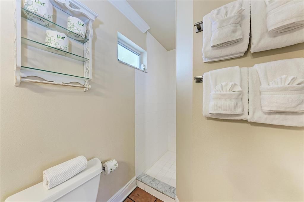 Active With Contract: $529,000 (2 beds, 2 baths, 675 Square Feet)