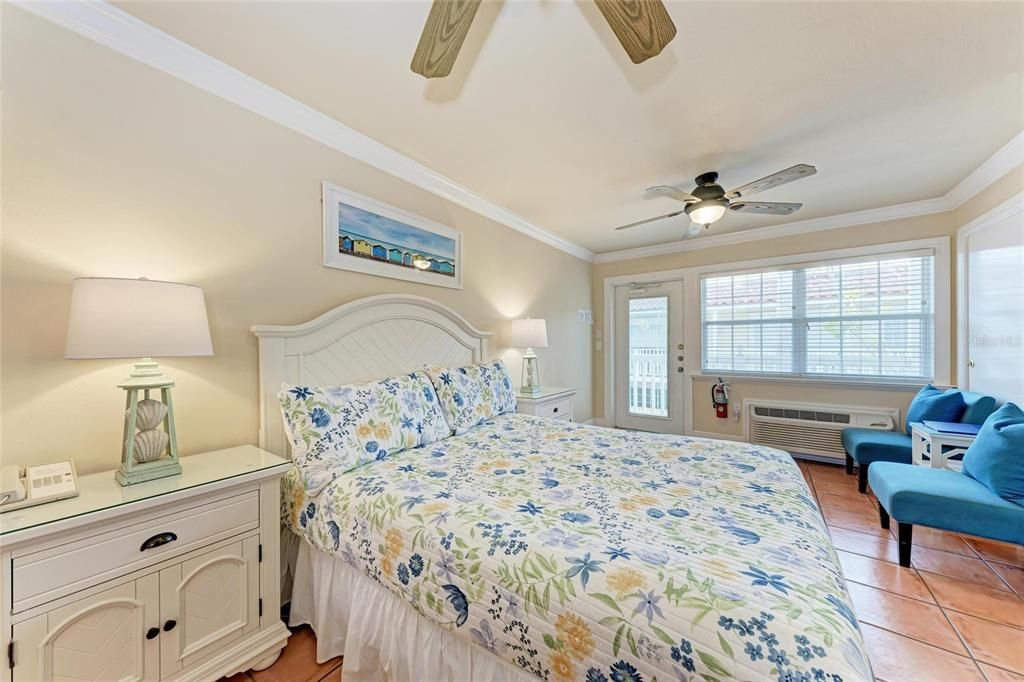 Active With Contract: $529,000 (2 beds, 2 baths, 675 Square Feet)