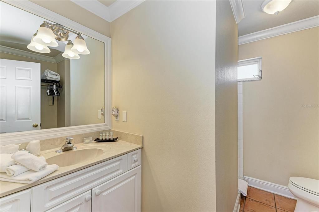 Active With Contract: $529,000 (2 beds, 2 baths, 675 Square Feet)