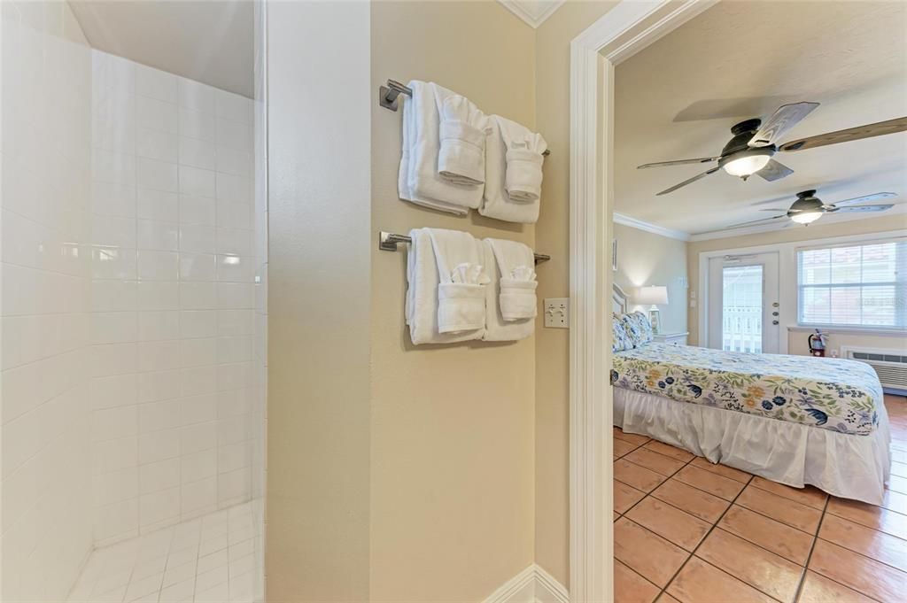 Active With Contract: $529,000 (2 beds, 2 baths, 675 Square Feet)