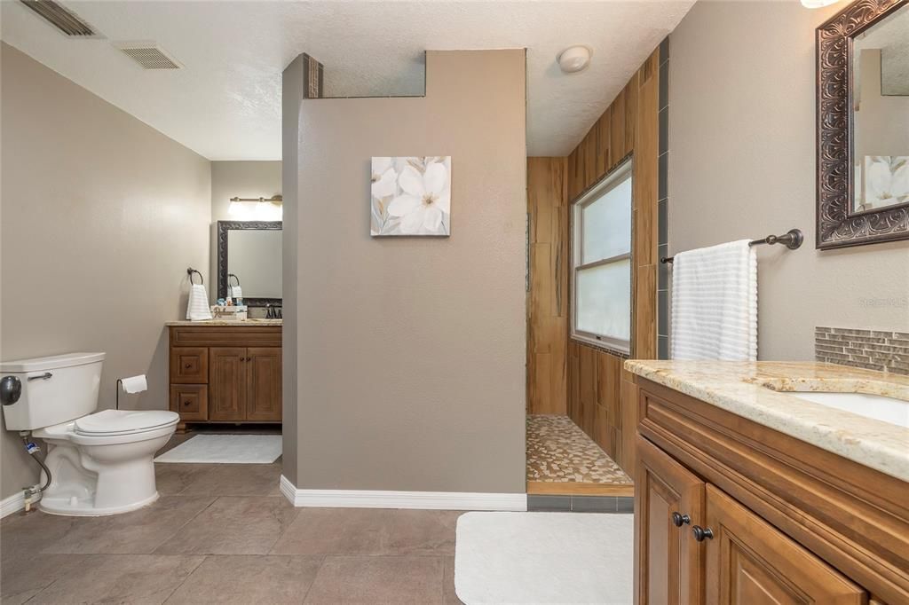 Activo con contrato: $699,000 (3 camas, 4 baños, 3041 Pies cuadrados)