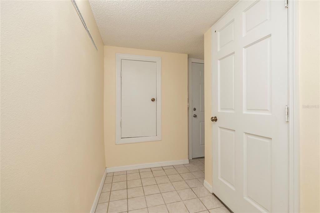 Activo con contrato: $699,000 (3 camas, 4 baños, 3041 Pies cuadrados)