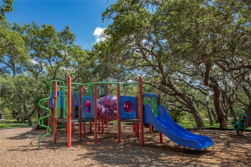 Activo con contrato: $699,000 (3 camas, 4 baños, 3041 Pies cuadrados)