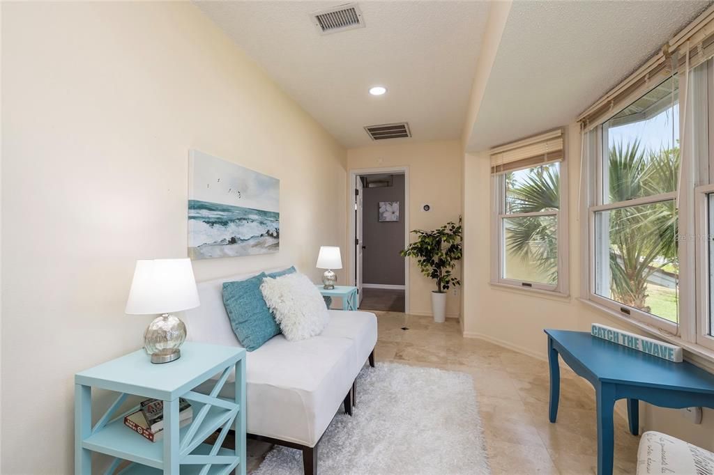 Activo con contrato: $699,000 (3 camas, 4 baños, 3041 Pies cuadrados)