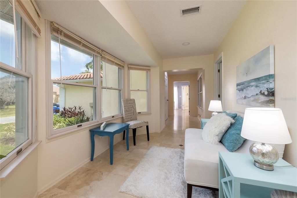 Activo con contrato: $699,000 (3 camas, 4 baños, 3041 Pies cuadrados)