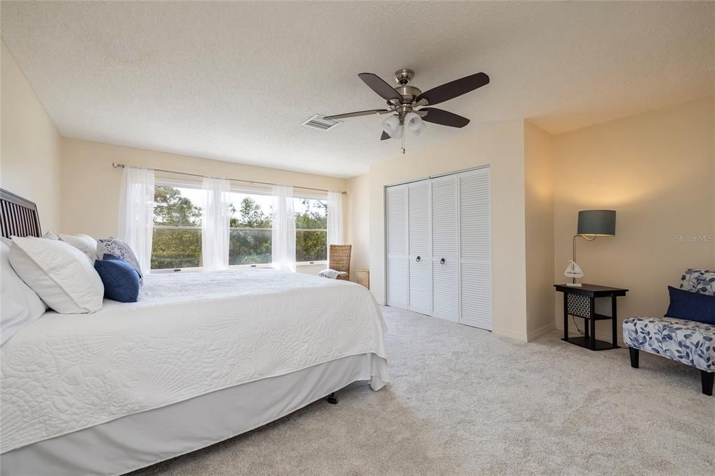 Activo con contrato: $699,000 (3 camas, 4 baños, 3041 Pies cuadrados)