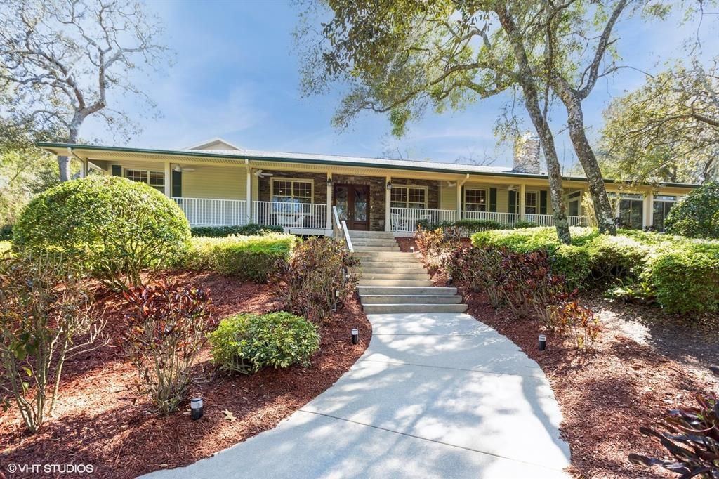 Vendido Recientemente: $1,275,000 (4 camas, 3 baños, 4367 Pies cuadrados)