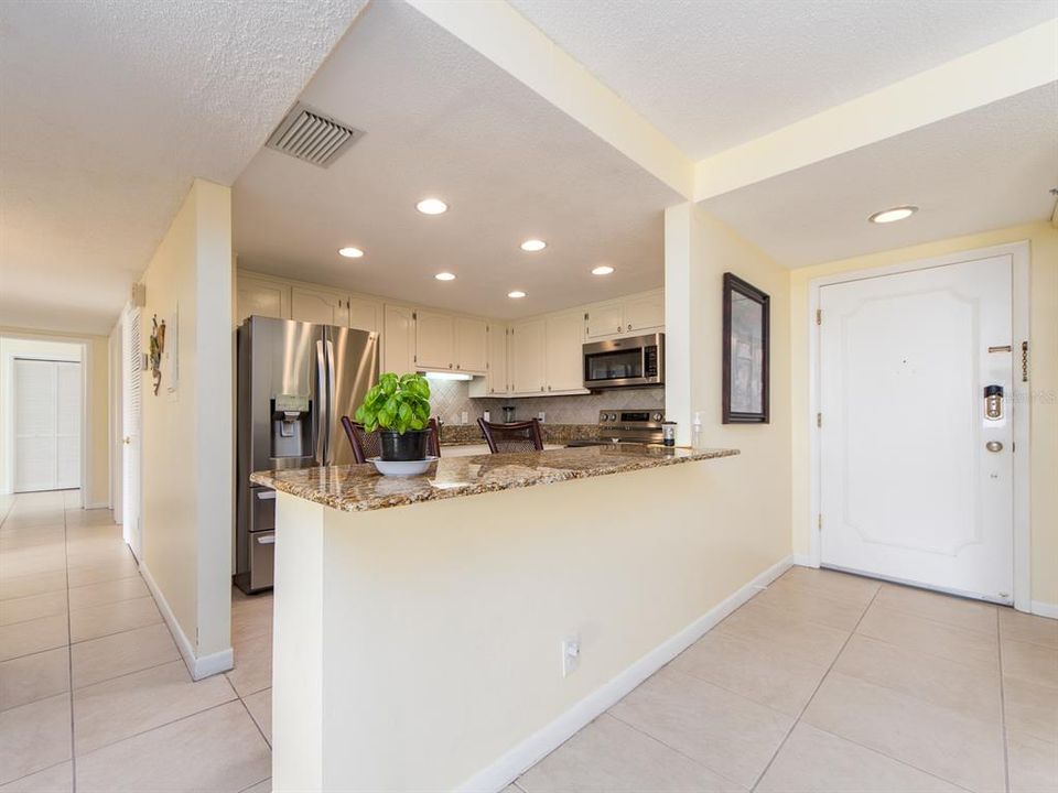 В аренду: $5,750 (2 спален, 2 ванн, 1409 Квадратных фут)