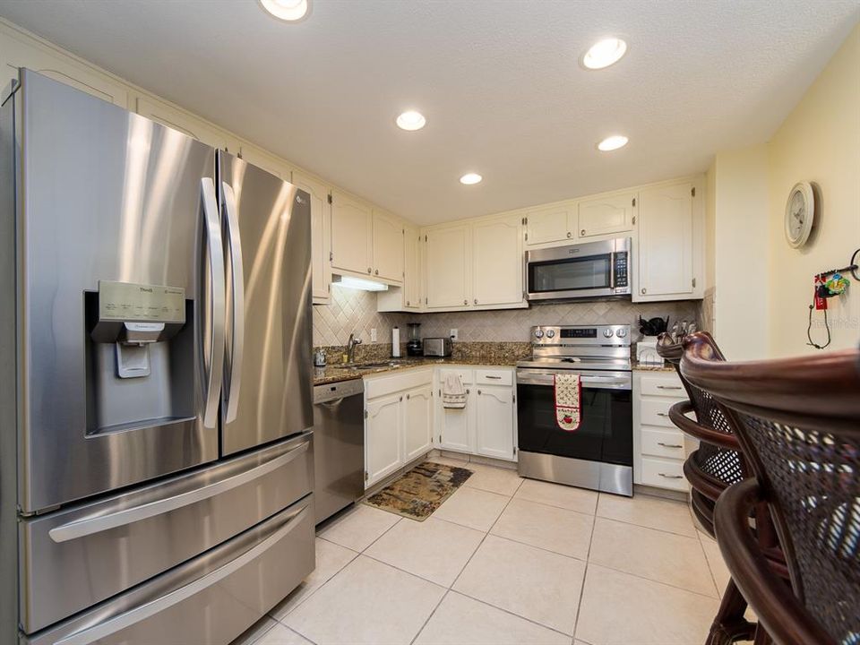 В аренду: $5,750 (2 спален, 2 ванн, 1409 Квадратных фут)