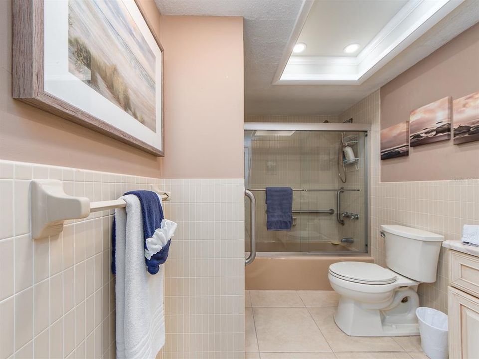 В аренду: $5,750 (2 спален, 2 ванн, 1409 Квадратных фут)