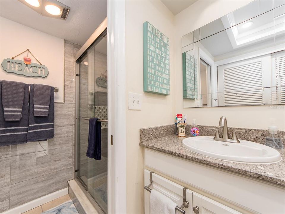 В аренду: $5,750 (2 спален, 2 ванн, 1409 Квадратных фут)