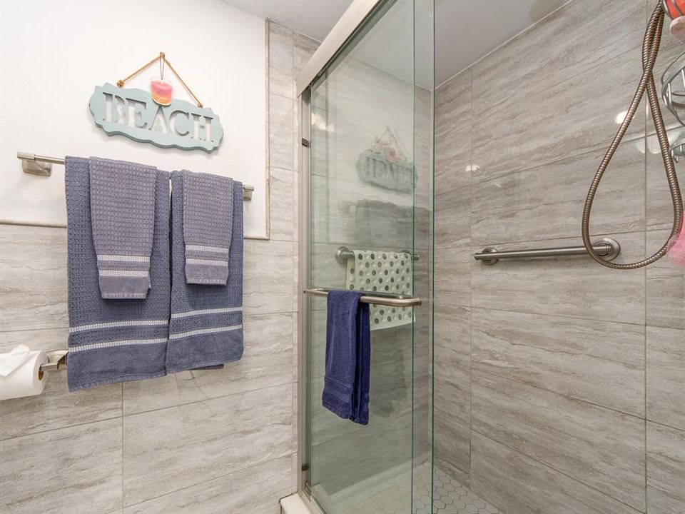 В аренду: $5,750 (2 спален, 2 ванн, 1409 Квадратных фут)