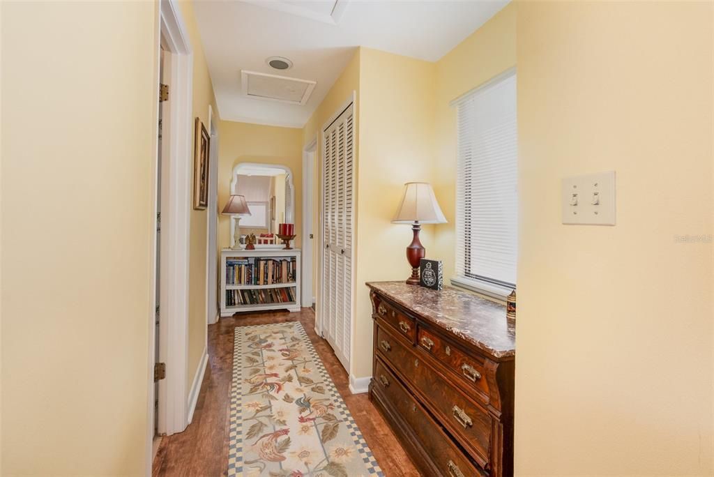 待售: $310,000 (3 贝兹, 2 浴室, 1872 平方英尺)