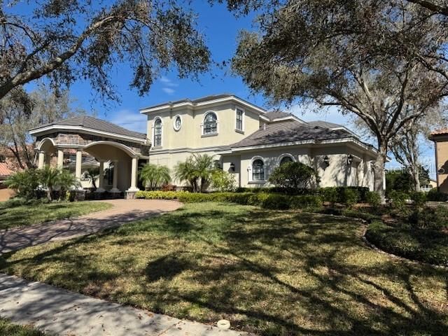 Recently Sold: $2,180,000 (4 beds, 5 baths, 4721 Square Feet)