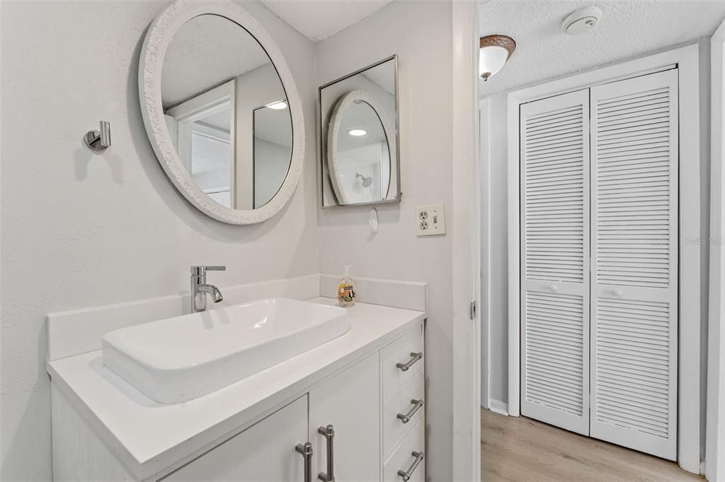 Activo con contrato: $148,500 (1 camas, 1 baños, 702 Pies cuadrados)
