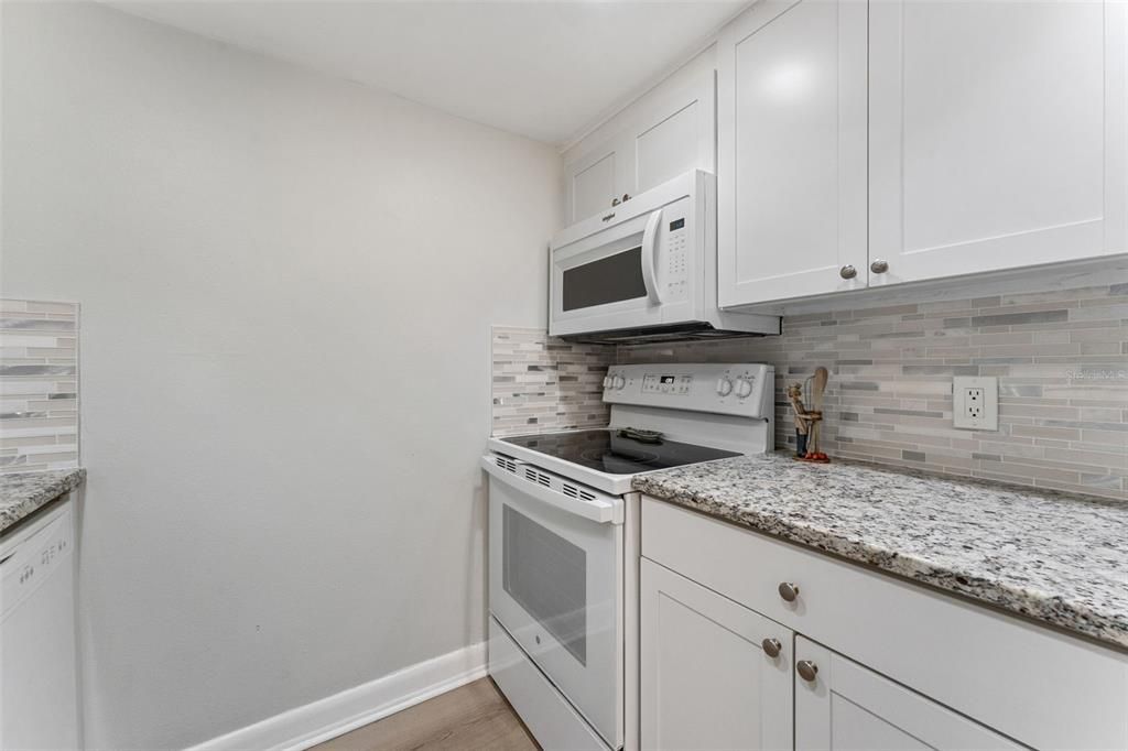 Activo con contrato: $148,500 (1 camas, 1 baños, 702 Pies cuadrados)