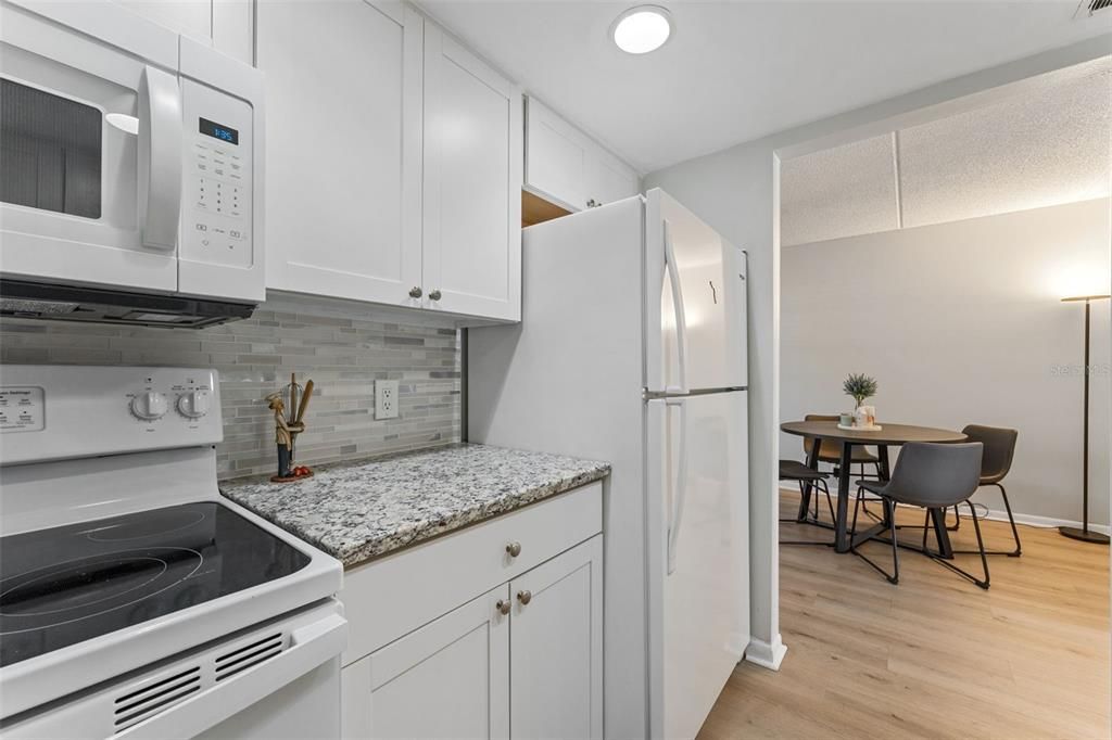 Activo con contrato: $148,500 (1 camas, 1 baños, 702 Pies cuadrados)